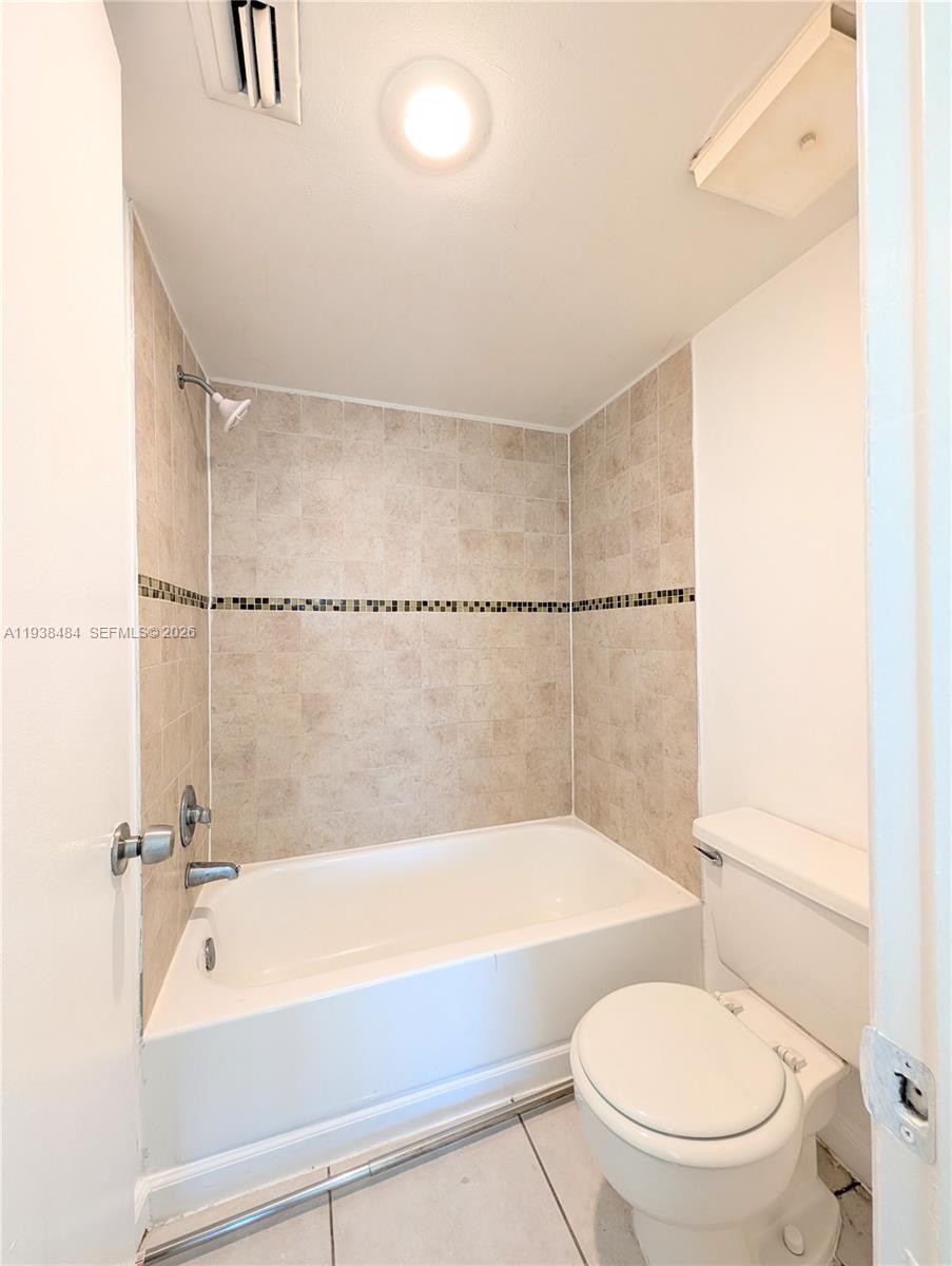8255 Southwest 152nd Avenue, Unit E PH4 Miami, FL 33193 - Photo 28 of 44