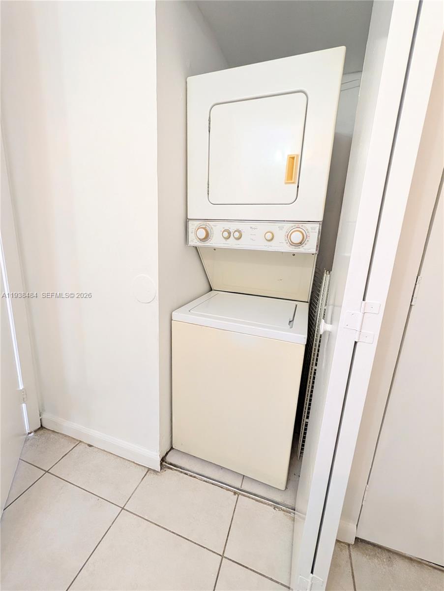 8255 Southwest 152nd Avenue, Unit E PH4 Miami, FL 33193 - Photo 34 of 44