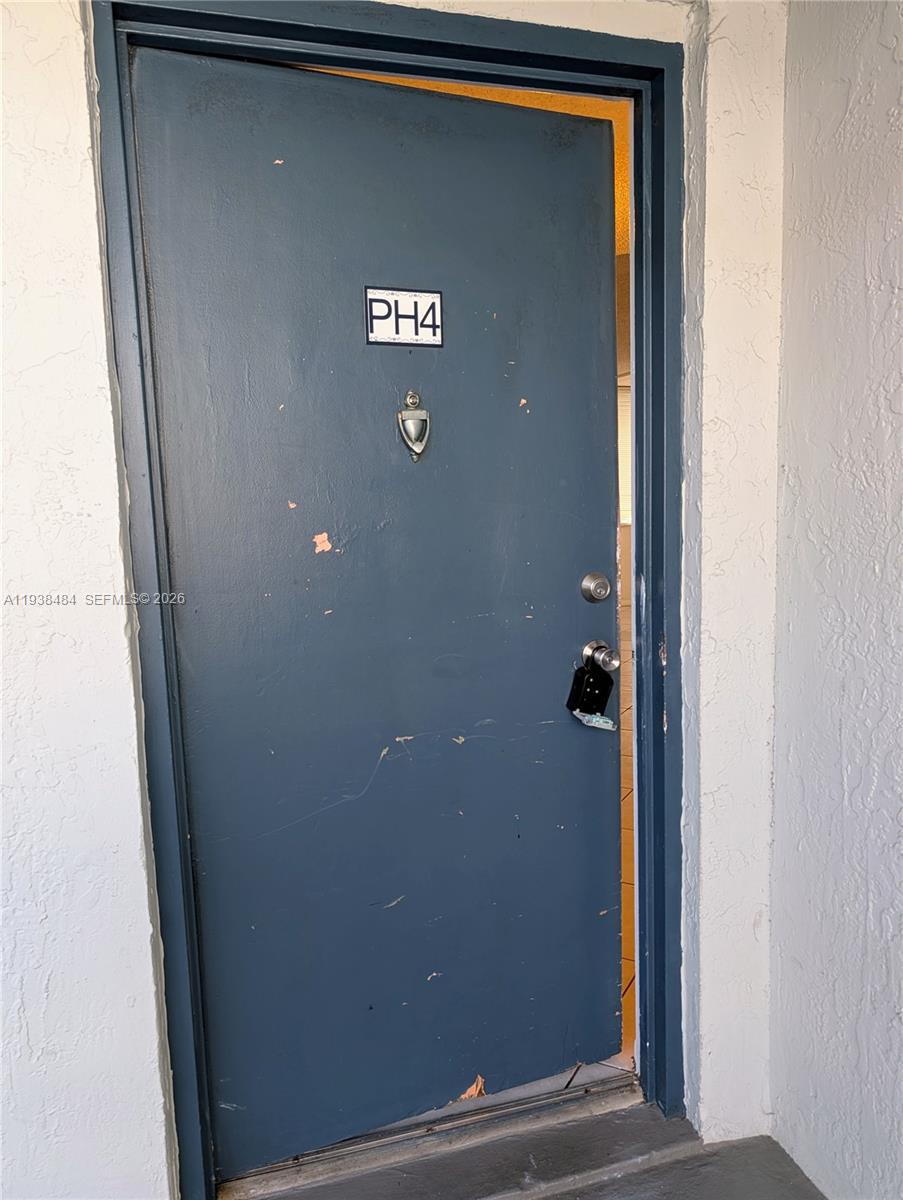 8255 Southwest 152nd Avenue, Unit E PH4 Miami, FL 33193 - Photo 5 of 44