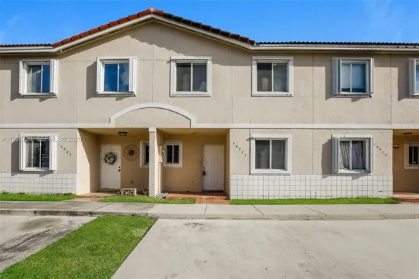 $2,735 | 13921 Southwest 173rd Terrace, Miami, FL 33177