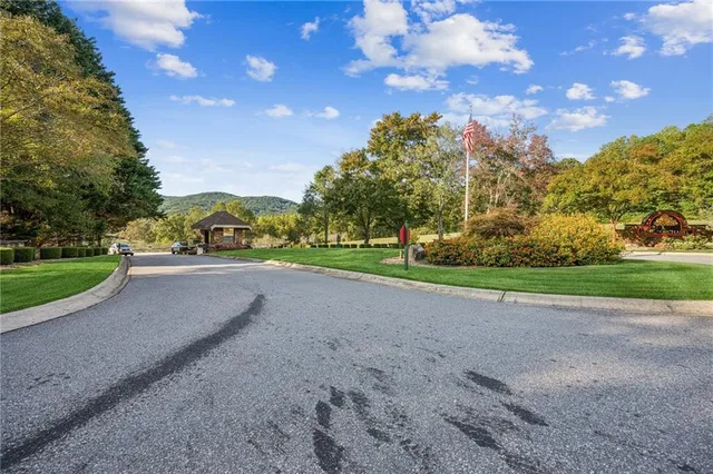 $849,900 | 181 Granny Smith Circle, Clarkesville, GA 30523