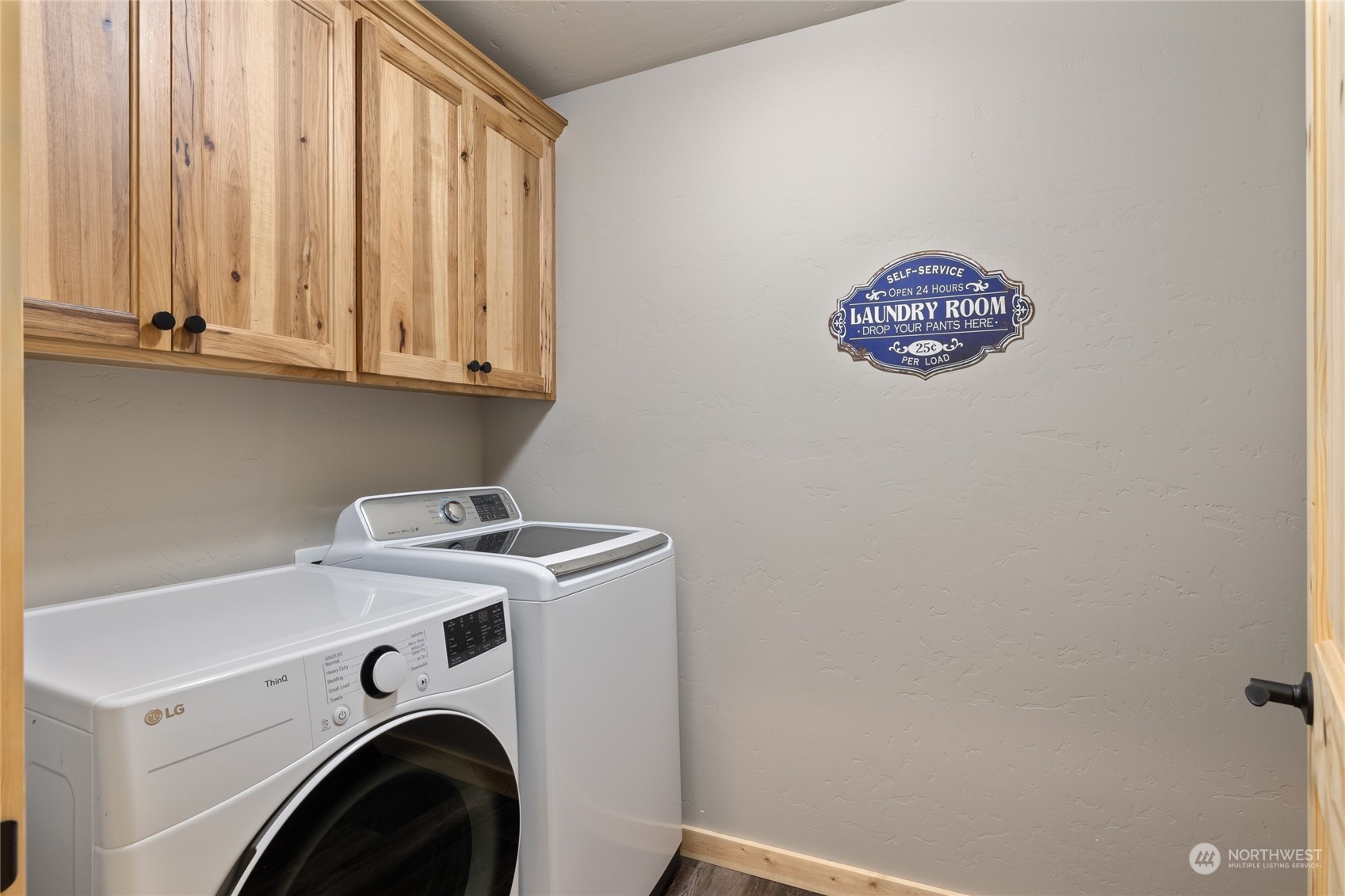 230 Easy Street Ronald, WA 98940 - Photo 31 of 40 a utility room with dryer and washer