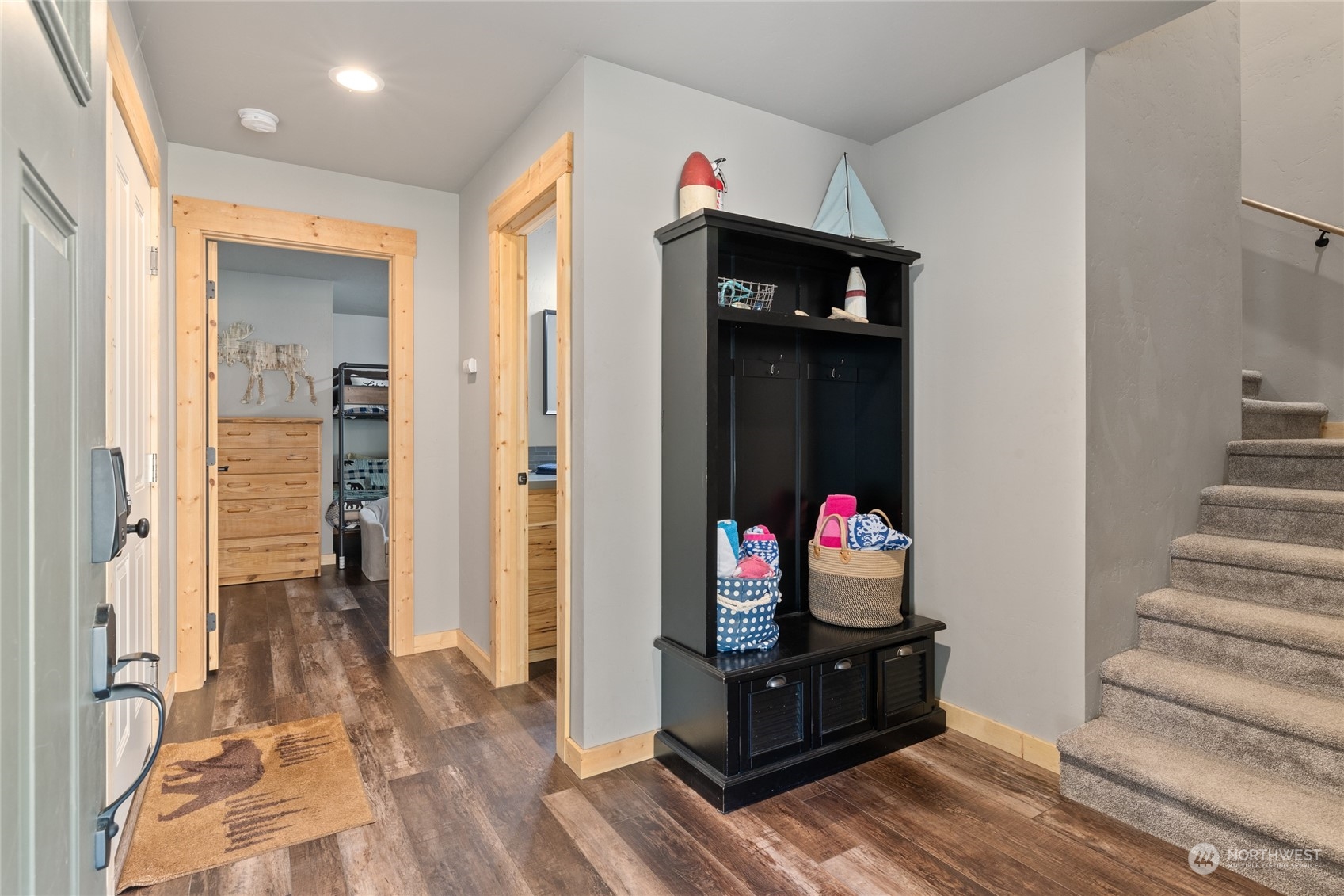 230 Easy Street Ronald, WA 98940 - Photo 32 of 40 a living room with furniture and wooden floor