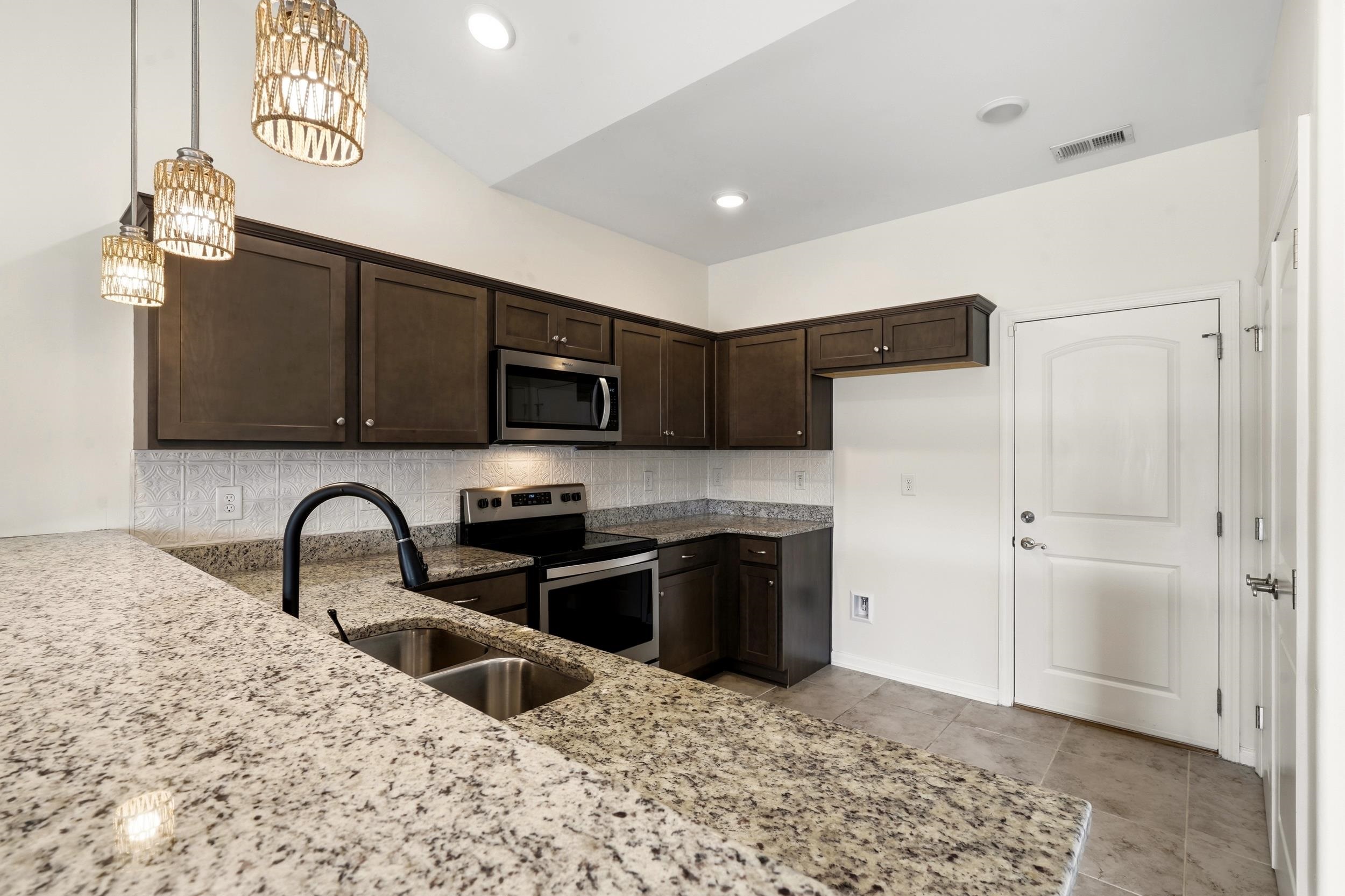 154 Springtide Drive Conway, SC 29527 - Photo 9 of 44 Gallery Image 9