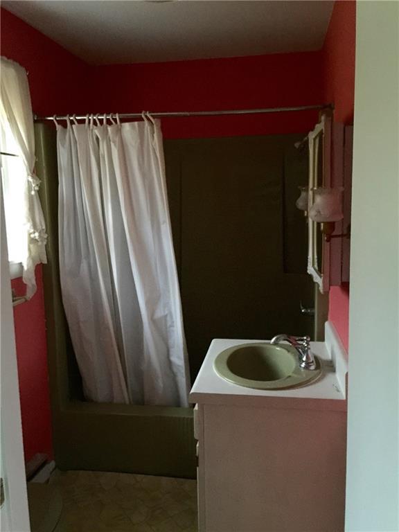 14 Tower Hill Road Orrs Island, ME 04066 - Photo 22 of 33 Full bath in-law suite.