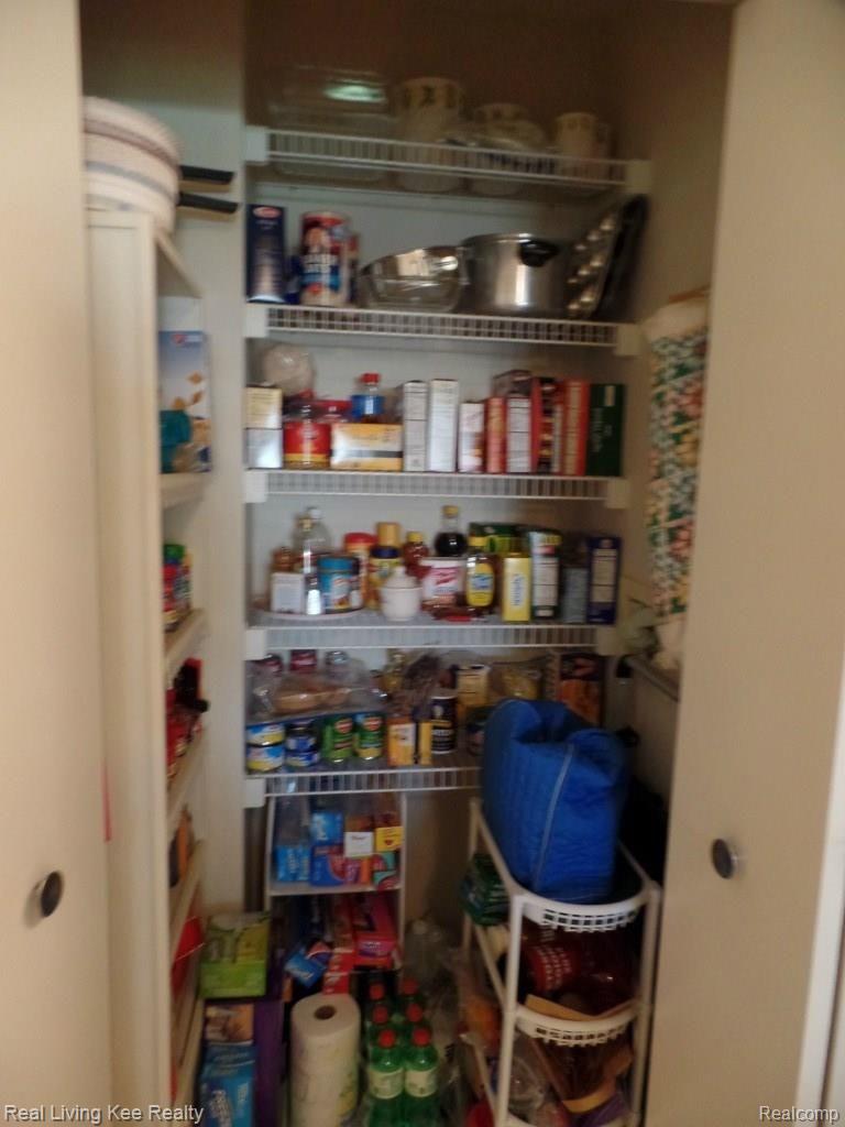 715 Eton Court, Unit 164 Rochester, MI 48307 - Photo 26 of 48 SAM_0692.jpg