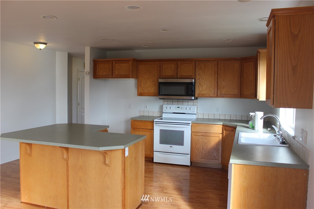 2309 Riley Road Mount Vernon, WA 98274 - Photo 12 of 37 Gallery Image 12