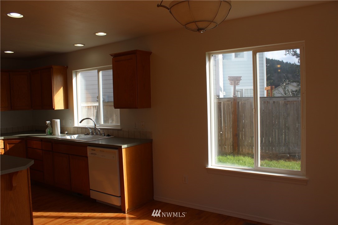 2309 Riley Road Mount Vernon, WA 98274 - Photo 7 of 37 Gallery Image 7