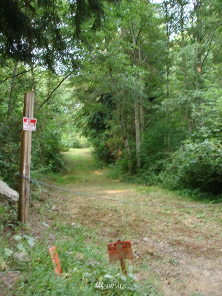 4029 Frogwater Road Clinton, WA 98236 - Photo 2 of 15 Gallery Image 2