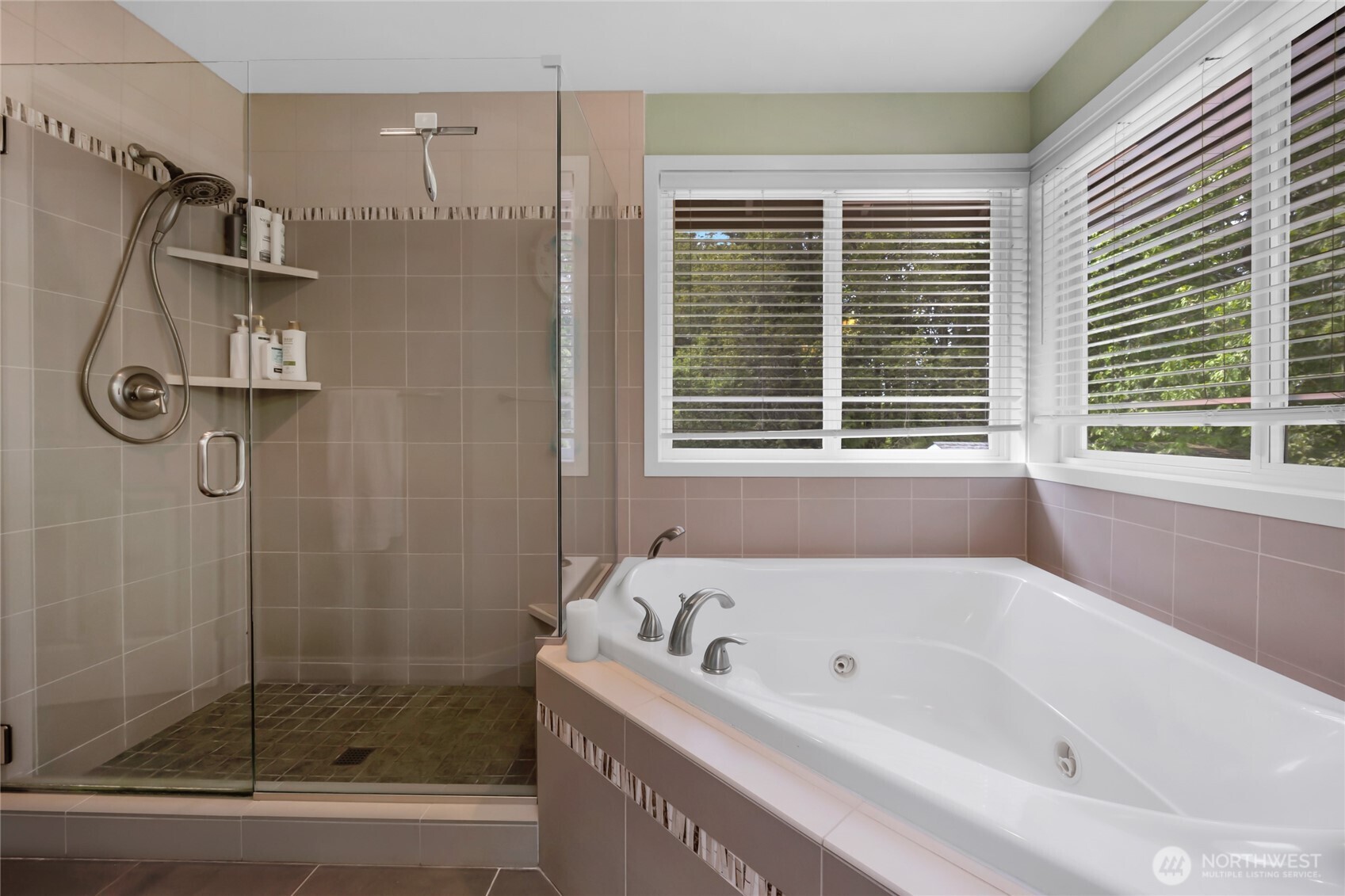 1401 241st Street Southeast Bothell, WA 98021 - Photo 23 of 40