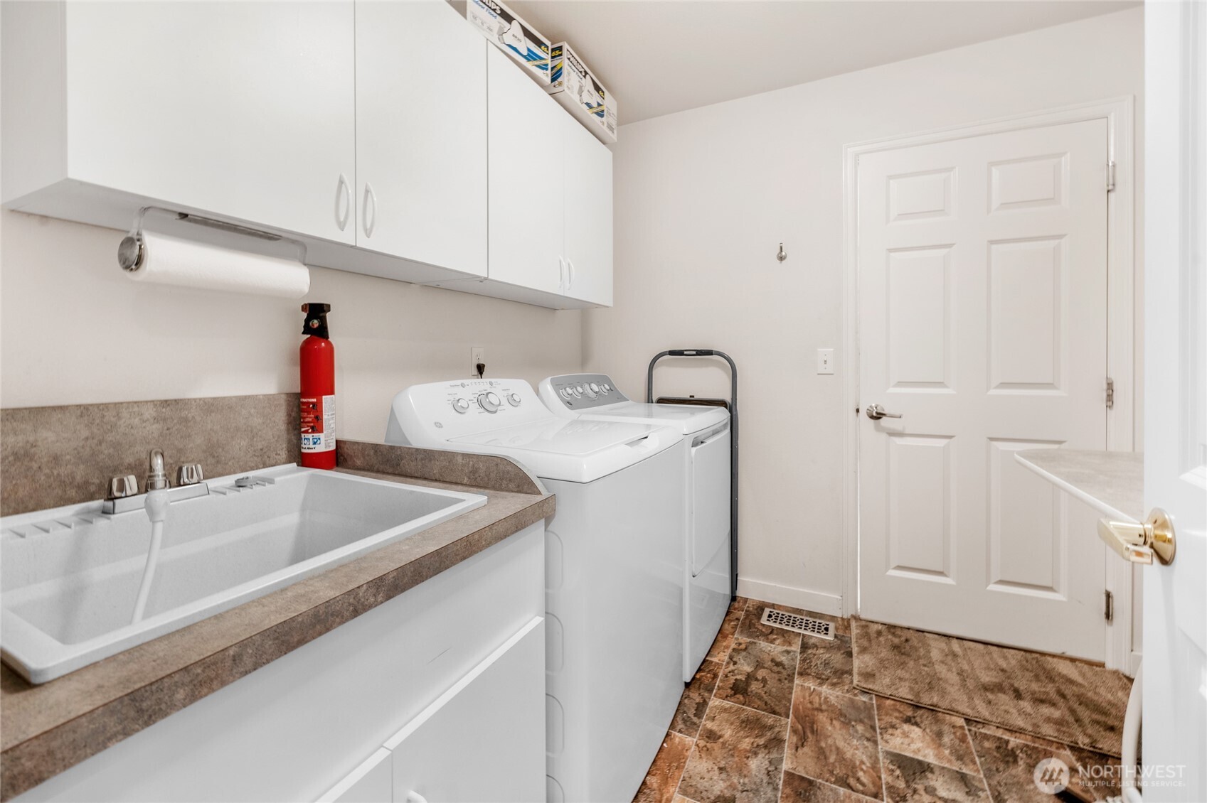 1401 241st Street Southeast Bothell, WA 98021 - Photo 30 of 40