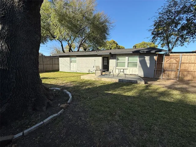 $2,350 | 817 Loganwood Avenue, Richardson, TX 75080