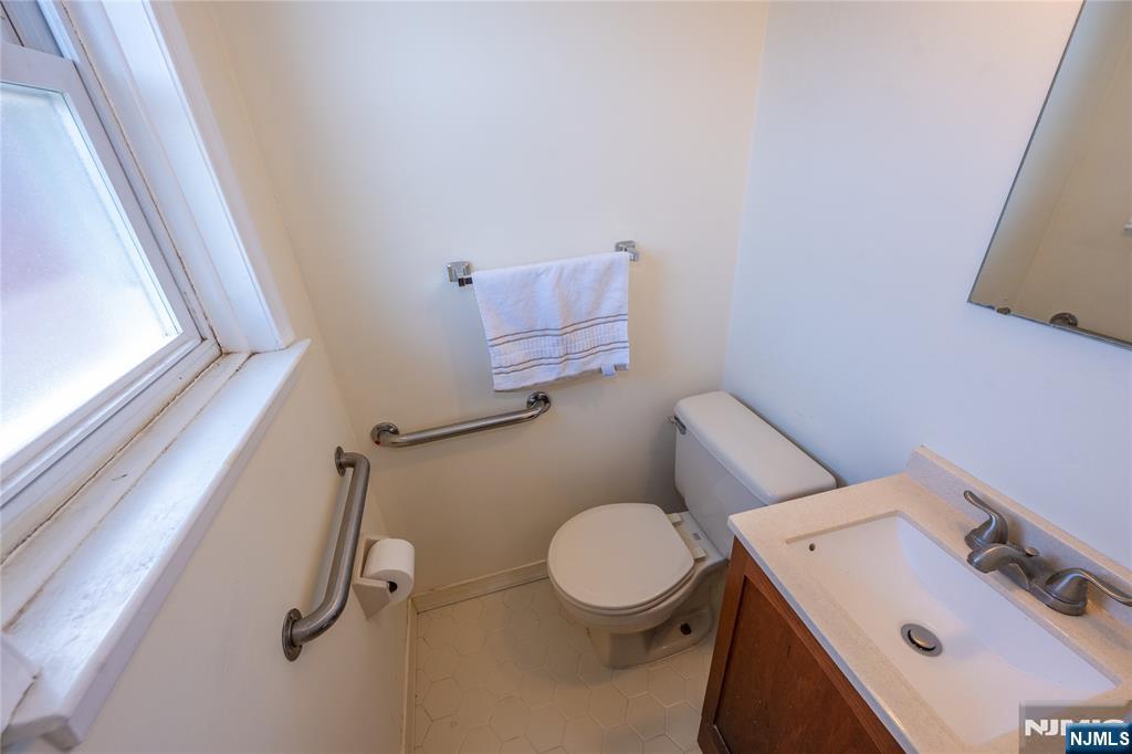 1146 Valley Road, Unit 2A Wayne, NJ 07470 - Photo 12 of 21