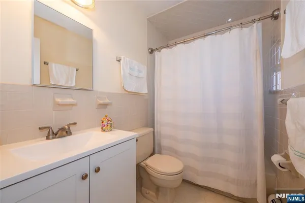 $274,900 | 1146 Valley Road, Unit 2A, Wayne, NJ 07470