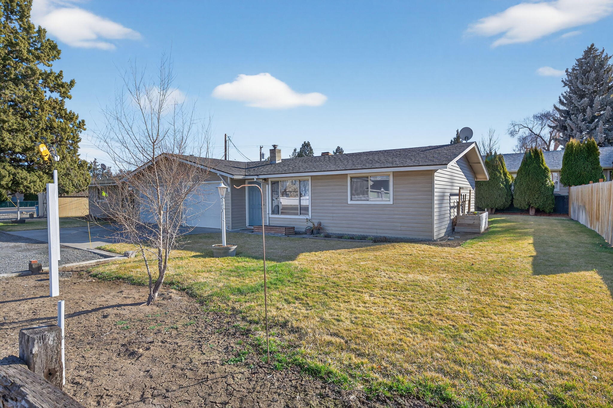 2412 Southwest Wickiup Avenue Redmond, OR 97756 - Photo 3 of 46 6-web-or-mls-2412-SW-Wickiup-Ave-Redmond