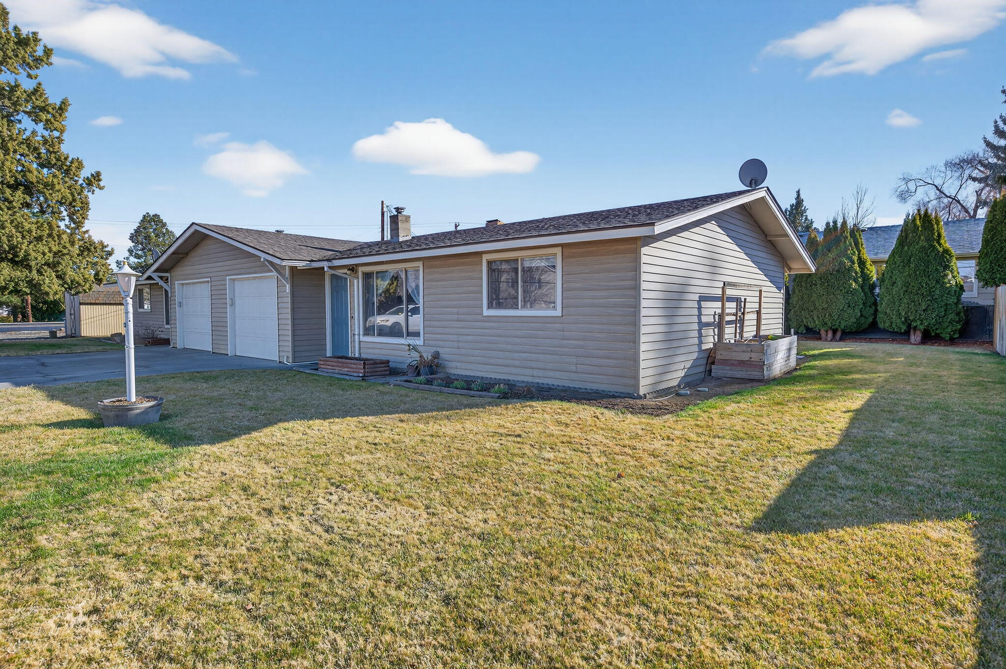 2412 Southwest Wickiup Avenue Redmond, OR 97756 - Photo 4 of 46 7-web-or-mls-2412-SW-Wickiup-Ave-Redmond