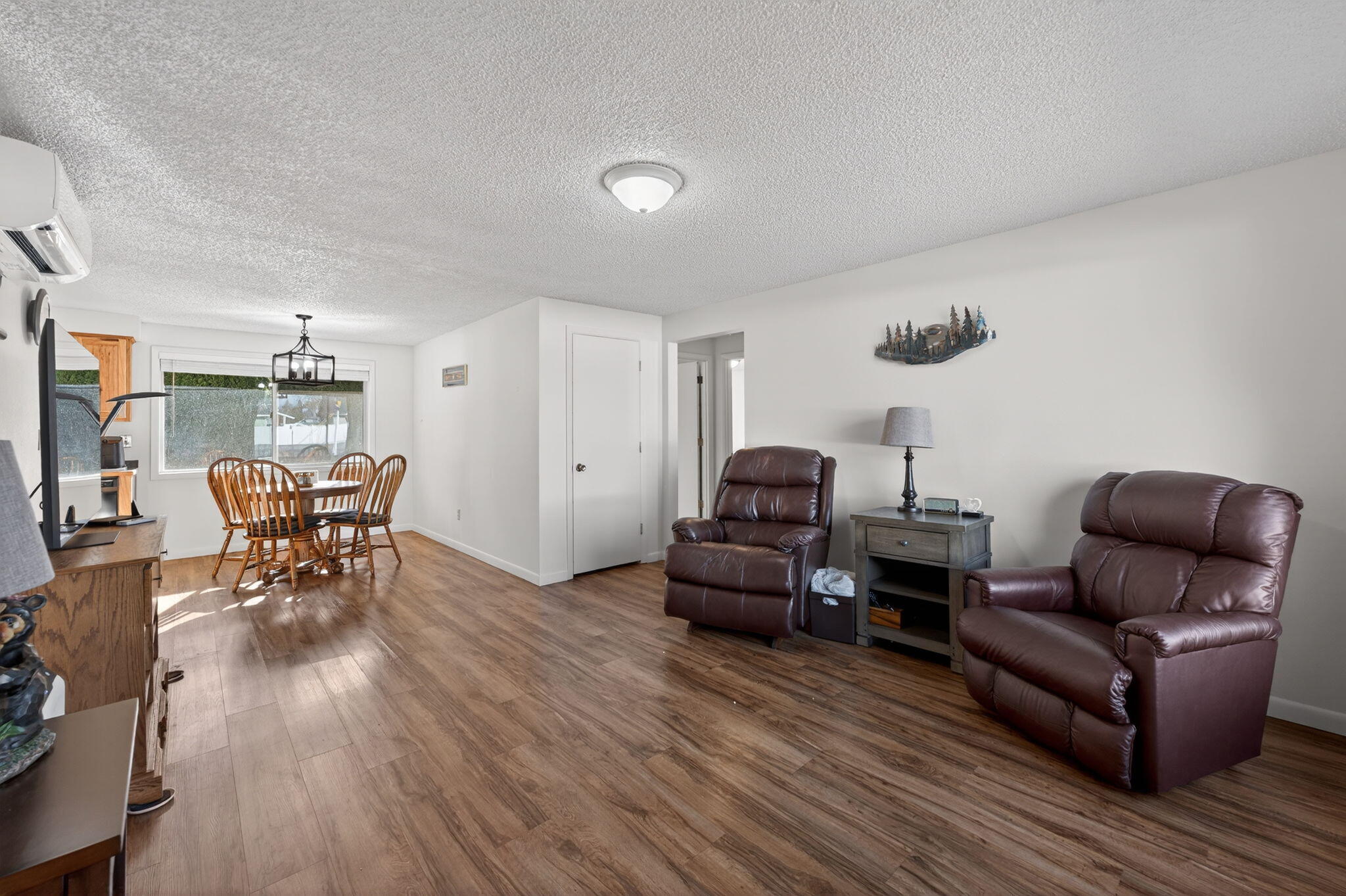 2412 Southwest Wickiup Avenue Redmond, OR 97756 - Photo 7 of 46 40-web-or-mls-2412-SW-Wickiup-Ave-Redmon