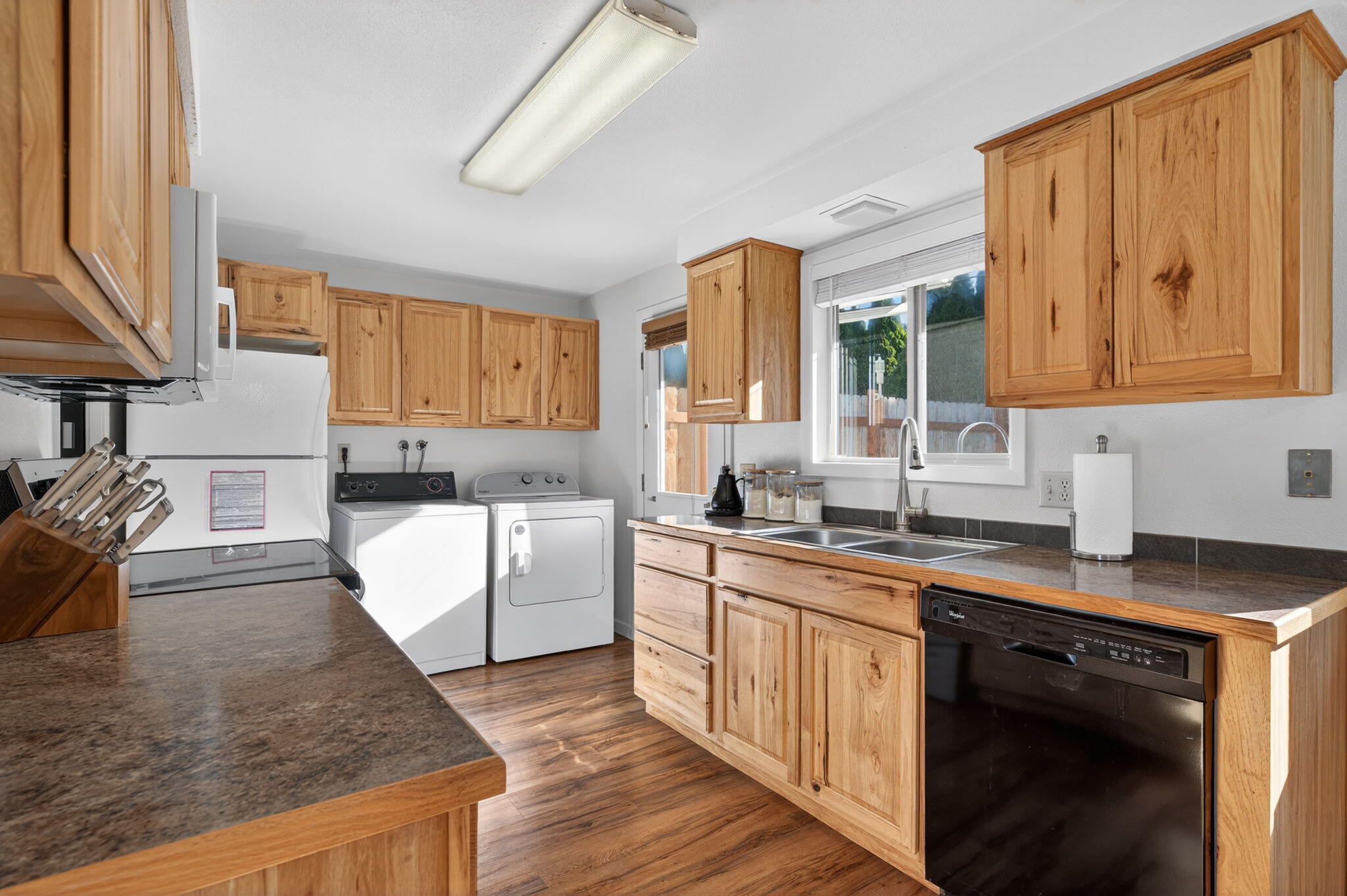 2412 Southwest Wickiup Avenue Redmond, OR 97756 - Photo 8 of 46 34-web-or-mls-2412-SW-Wickiup-Ave-Redmon