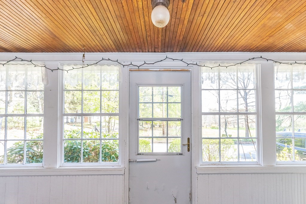 600 Springs Road Bedford, MA 01730 - Photo 9 of 38 walk in closet with window