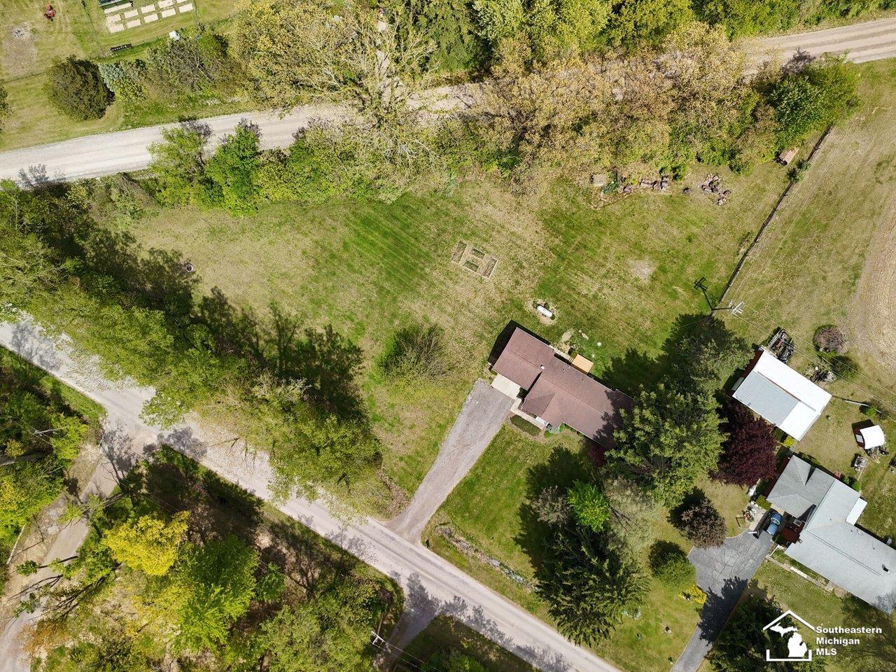 2037 Meanwell Road Dundee, MI 48131 - Photo 44 of 54