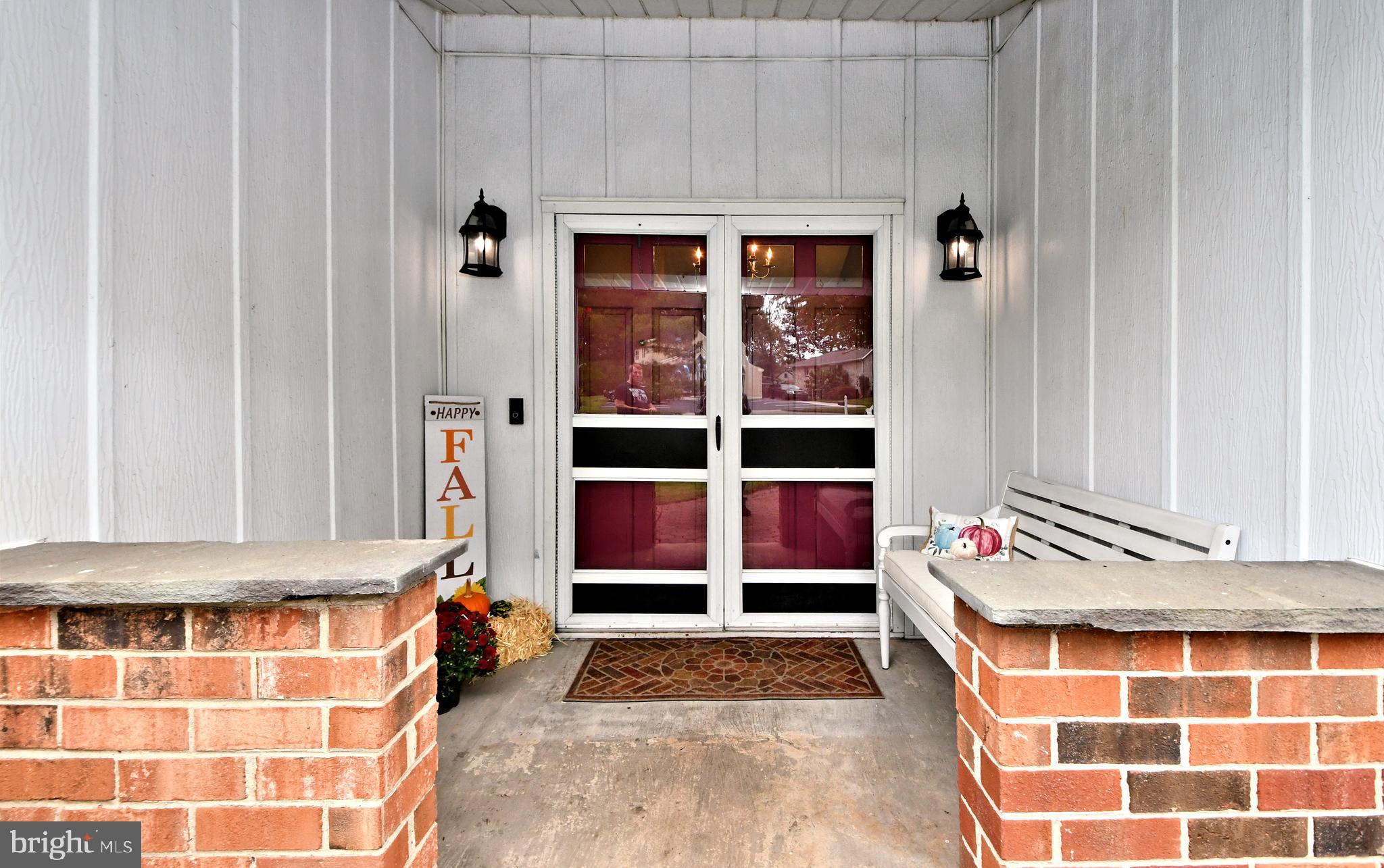 525 Falcon Road Norristown, PA 19403 - Photo 4 of 38 Gallery Image 4
