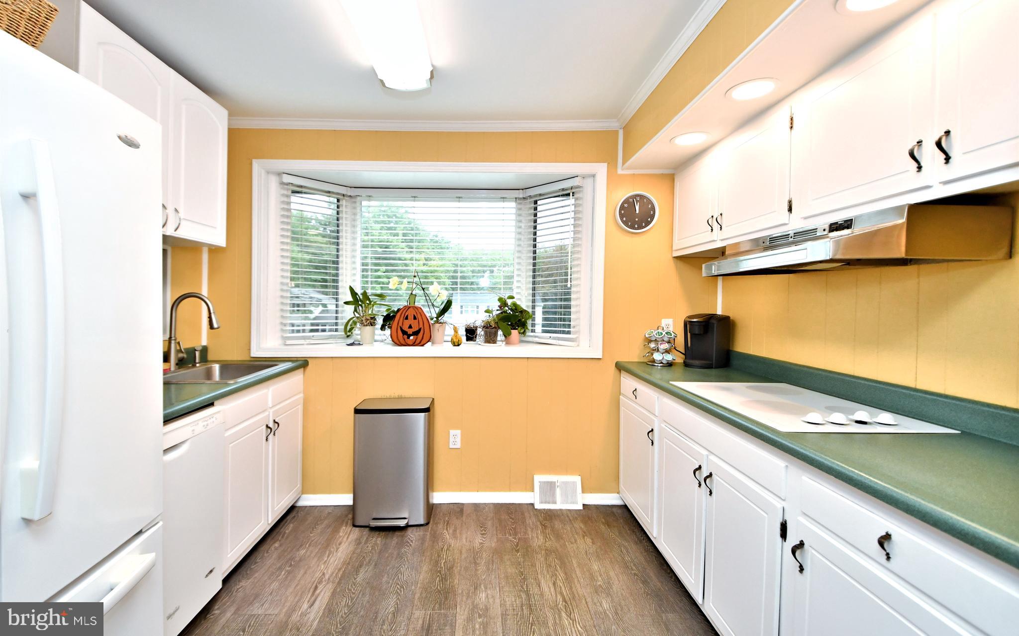 525 Falcon Road Norristown, PA 19403 - Photo 6 of 38 Gallery Image 6