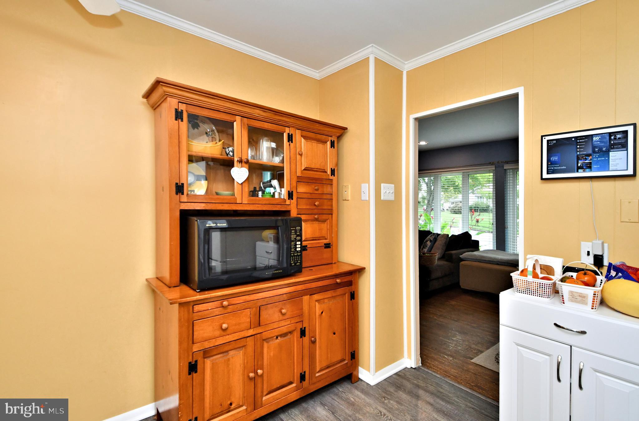 525 Falcon Road Norristown, PA 19403 - Photo 10 of 38 Gallery Image 10