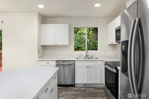 $599,995 | 919 Southwest 319th Place, Federal Way, WA 98023