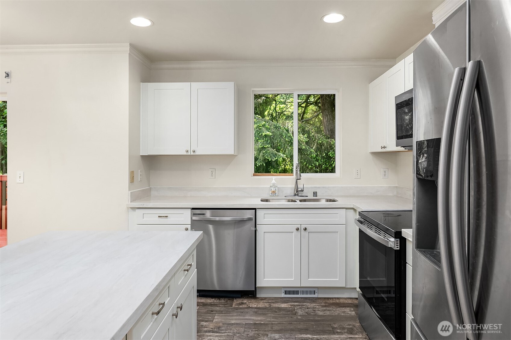 919 Southwest 319th Place Federal Way, WA 98023 - Photo 10 of 24