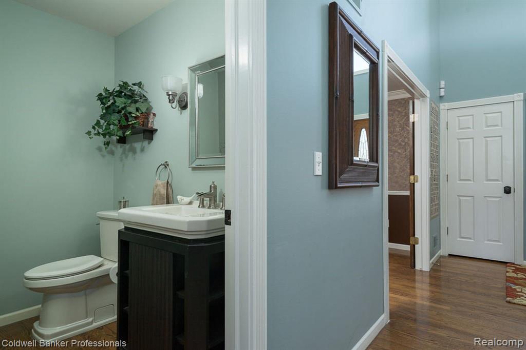 1287 Muirwood Court Rochester Hills, MI 48306 - Photo 4 of 44