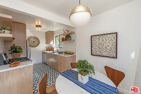 $3,600 | 1964 Vista Del Mar Avenue, Los Angeles, CA 90068