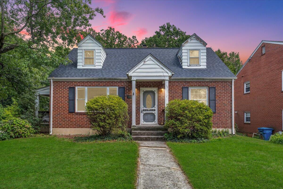 2104 York Road Southwest Roanoke, VA 24015 - Photo 1 of 29 Home