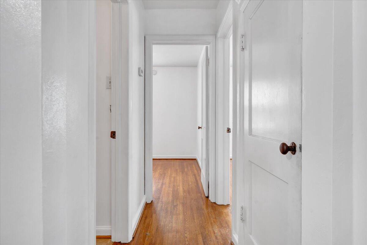 2104 York Road Southwest Roanoke, VA 24015 - Photo 10 of 29 18-MIB05576