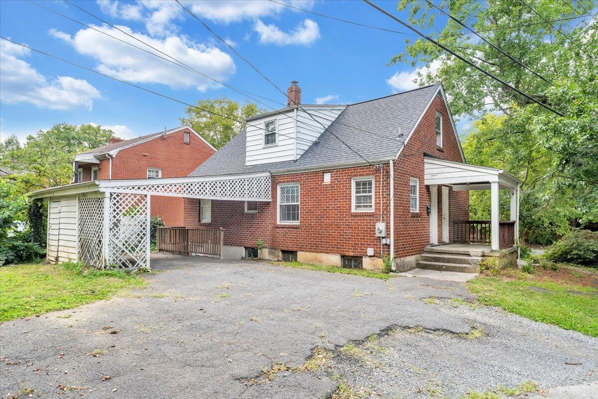 2104 York Road Southwest Roanoke, VA 24015 - Photo 24 of 29 32-MIB05618