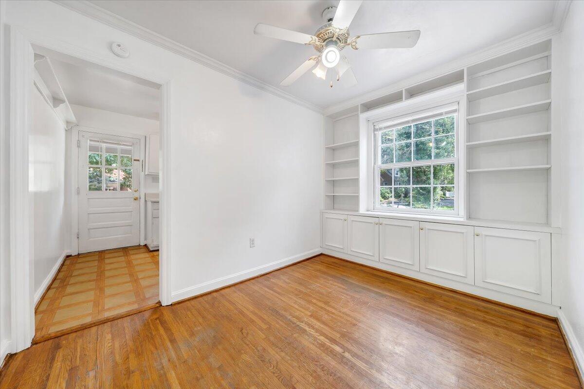 2104 York Road Southwest Roanoke, VA 24015 - Photo 6 of 29 11-MIB05546