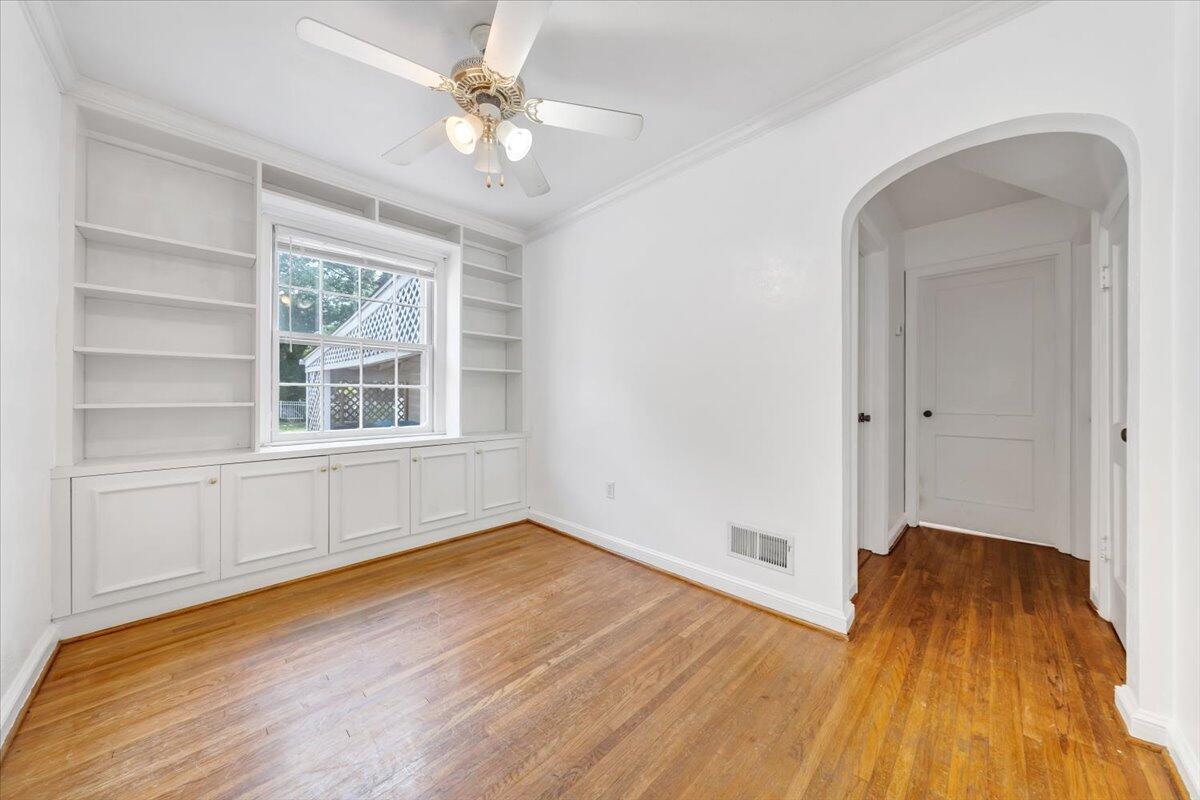2104 York Road Southwest Roanoke, VA 24015 - Photo 7 of 29 12-MIB05549
