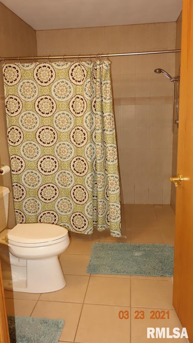 1017 South Johanson Road Peoria, IL 61607 - Photo 16 of 20