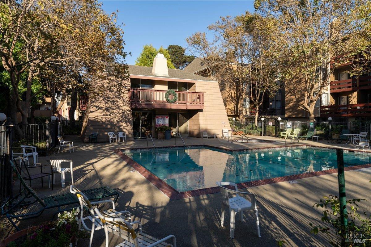 2121 Vale Road, Unit 31 San Pablo, CA 94806 - Photo 36 of 36 a view of a swimming pool with a patio