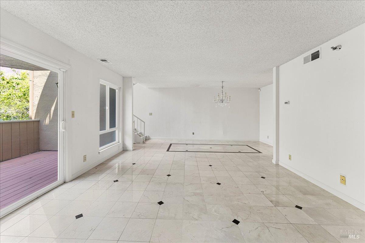 2121 Vale Road, Unit 31 San Pablo, CA 94806 - Photo 5 of 36 a view of an empty room