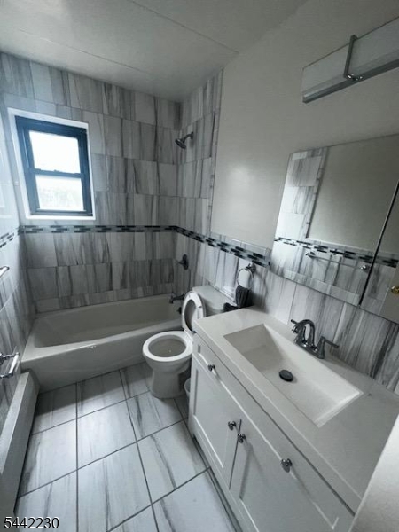 77 Prospect Avenue, Unit C Hackensack, NJ 07601 - Photo 7 of 23