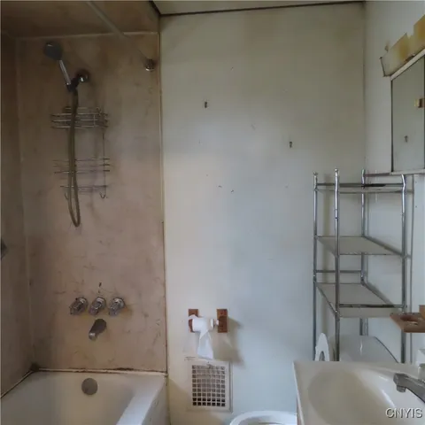 $1,600 | 540 Teall Avenue, Syracuse, NY 13206