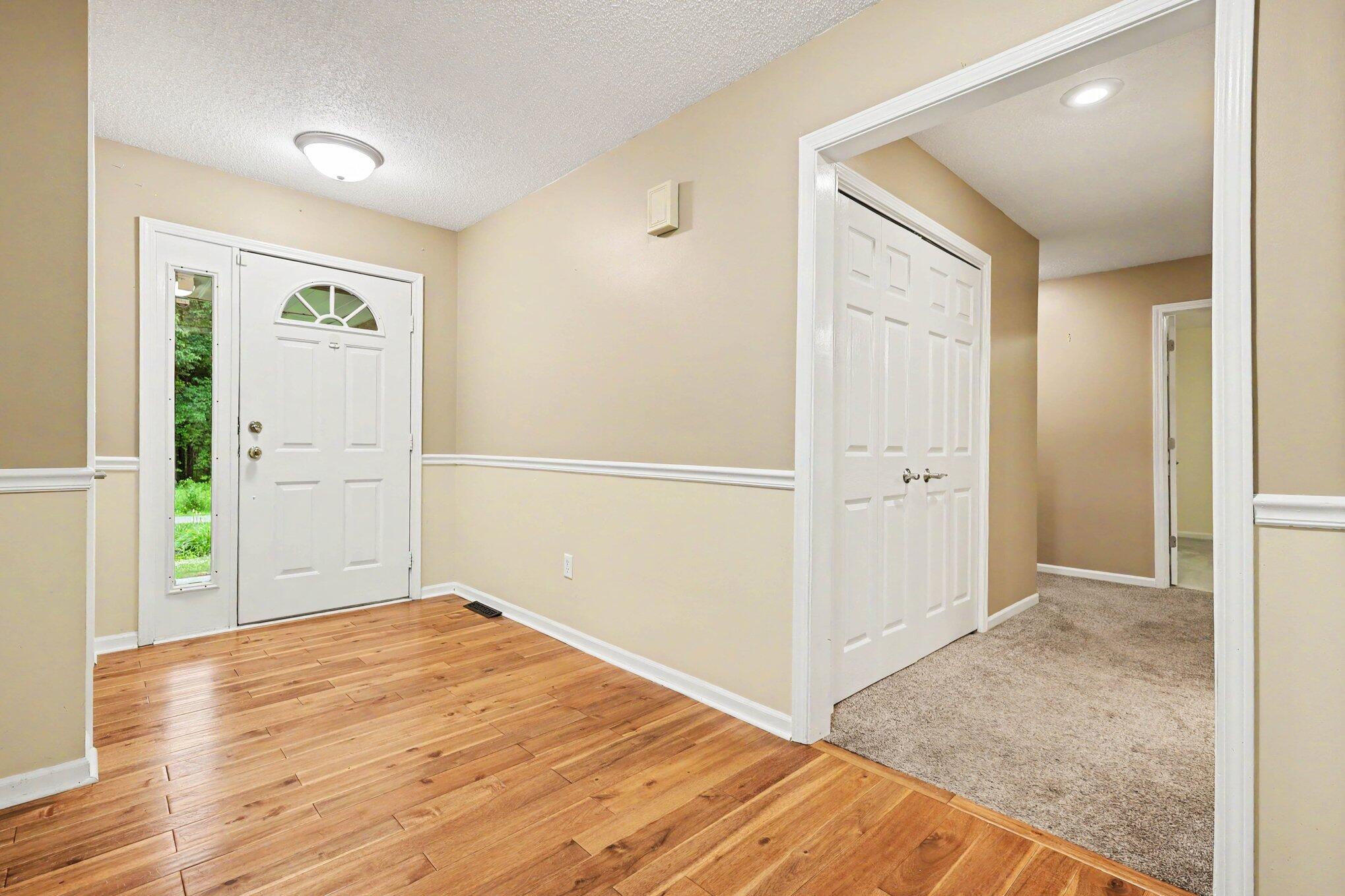 3598 West Schultz Road La Porte, IN 46350 - Photo 10 of 33 2038x1359