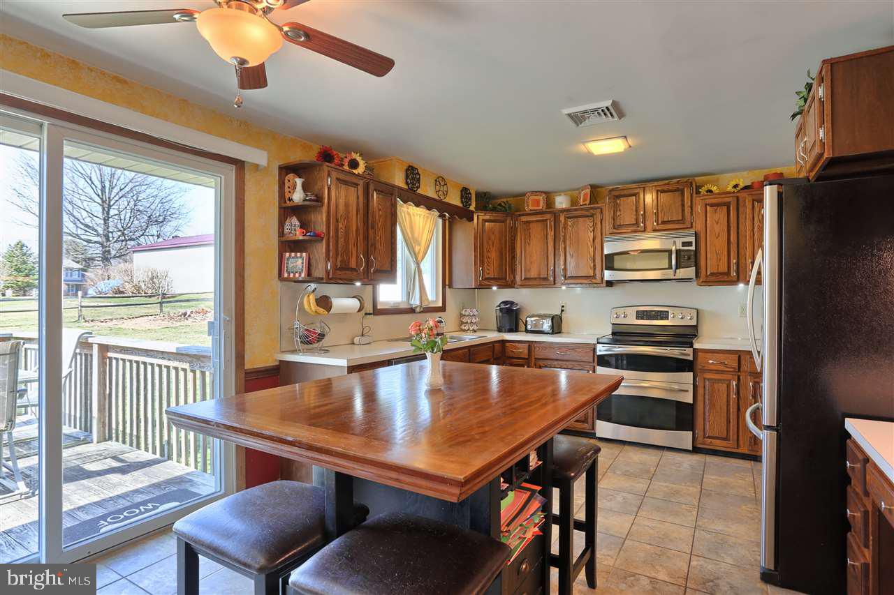 143 Schoolhouse Road Palmyra, PA 17078 - Photo 4 of 25 Gallery Image 4