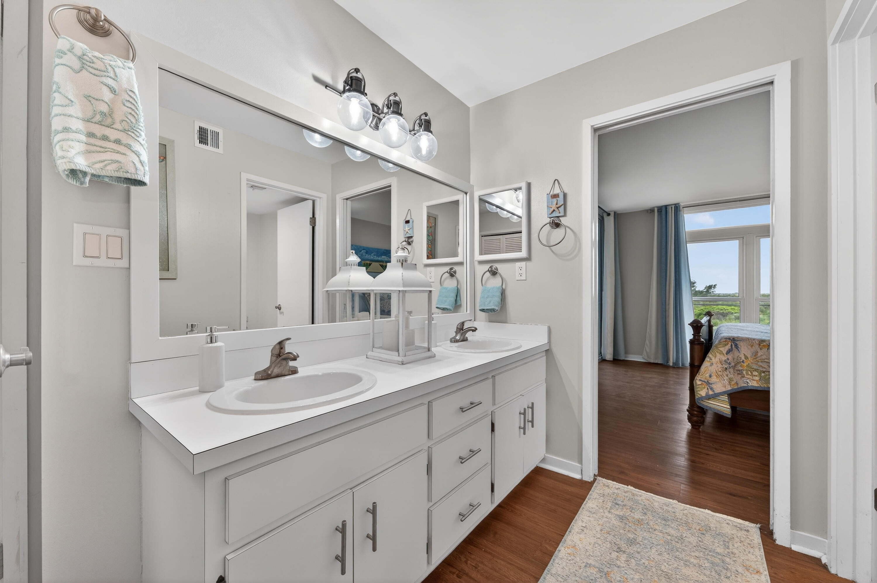 669 Northeast Plantation Road, Unit 308 Jensen Beach, FL 34957 - Photo 15 of 39 dressing area:sink