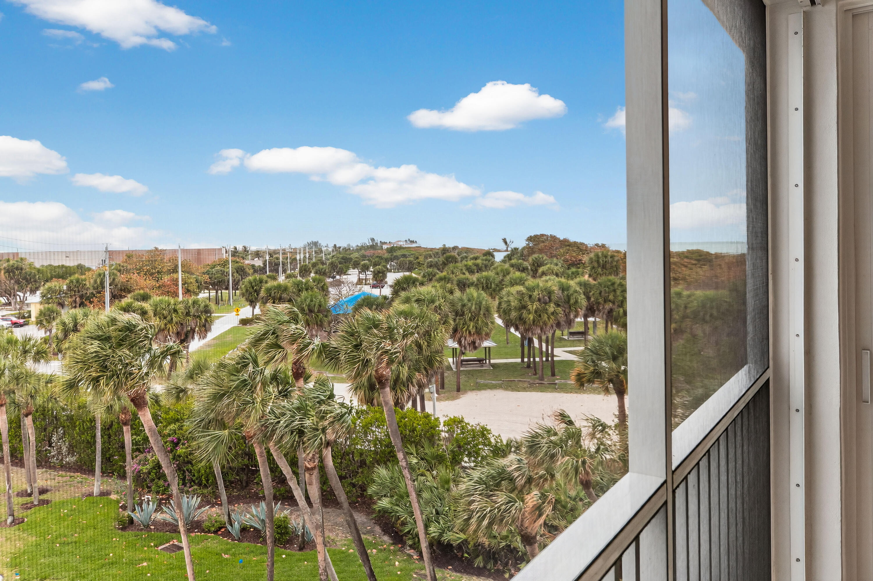 669 Northeast Plantation Road, Unit 308 Jensen Beach, FL 34957 - Photo 19 of 39 side view-ocean