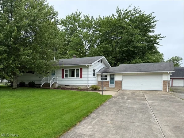 $249,900 | 4805 Hoagland Blackstub Road, Cortland, OH 44410