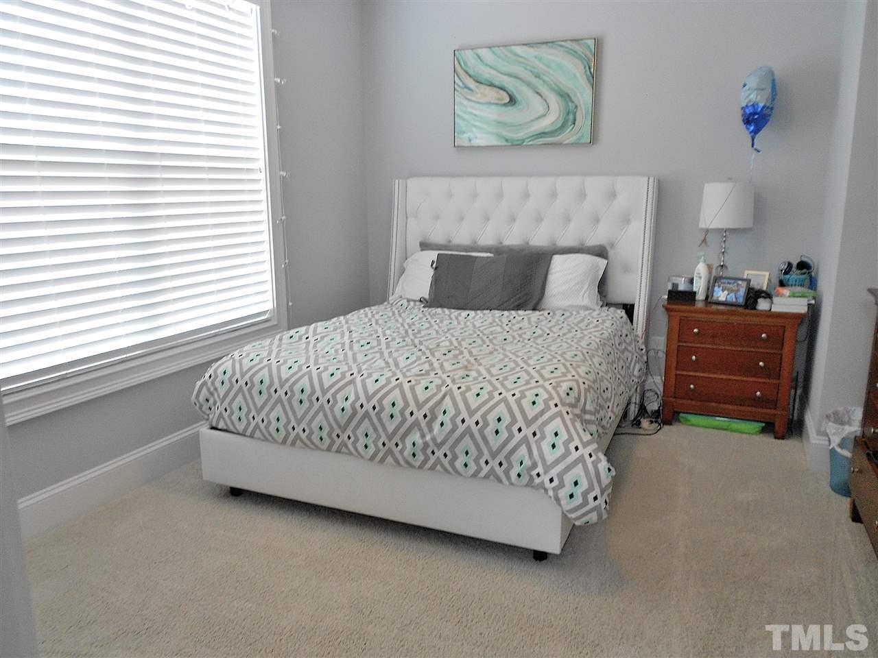 776 Fallon Grove Way Raleigh, NC 27608 - Photo 10 of 22