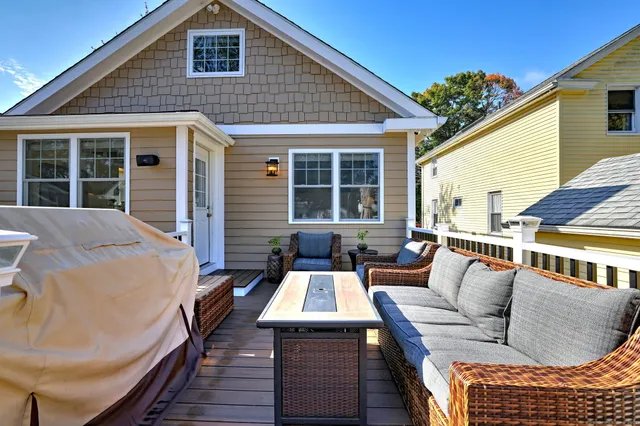 a picture of a bench in a white building