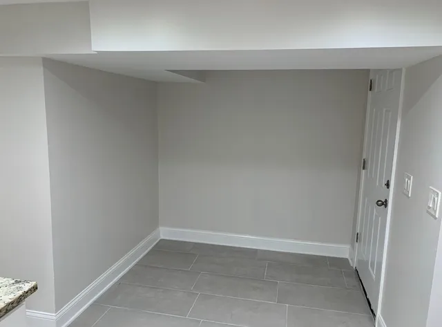 $1,600 | 5123 North Bernard Street, Unit GARDEN, Chicago, IL 60625