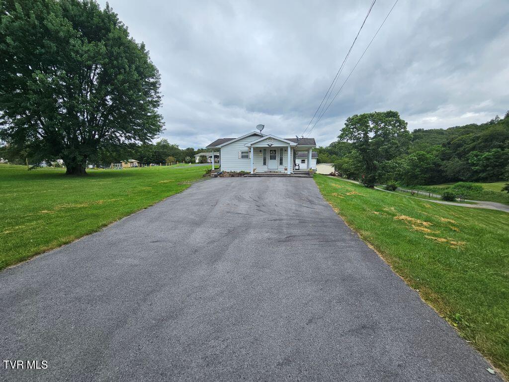 220 Gillispie Road Pounding Mill, VA 24637 - Photo 26 of 34 33
